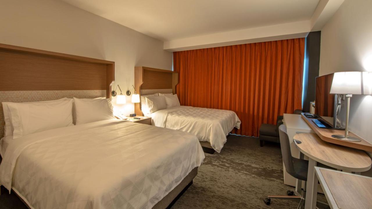 Holiday Inn & Suites - Merida La Isla By Ihg Zewnętrze zdjęcie