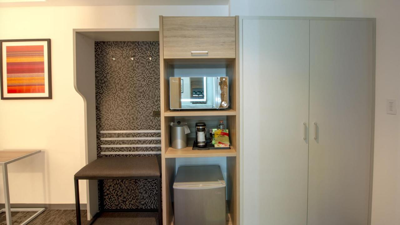 Holiday Inn & Suites - Merida La Isla By Ihg Zewnętrze zdjęcie