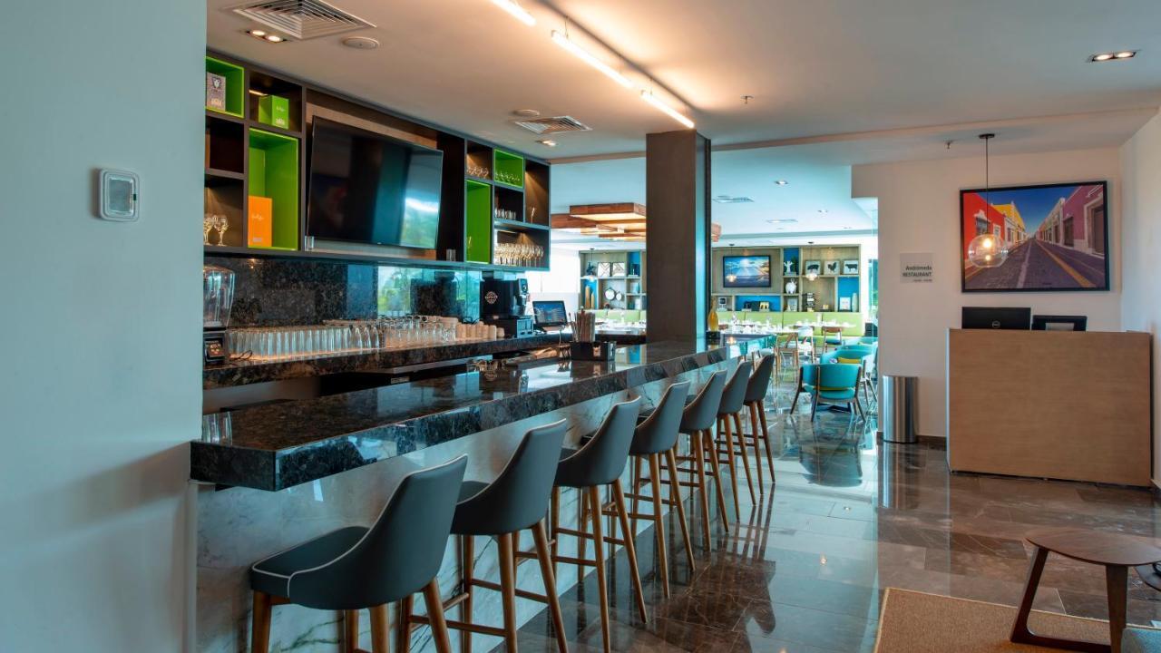 Holiday Inn & Suites - Merida La Isla By Ihg Zewnętrze zdjęcie