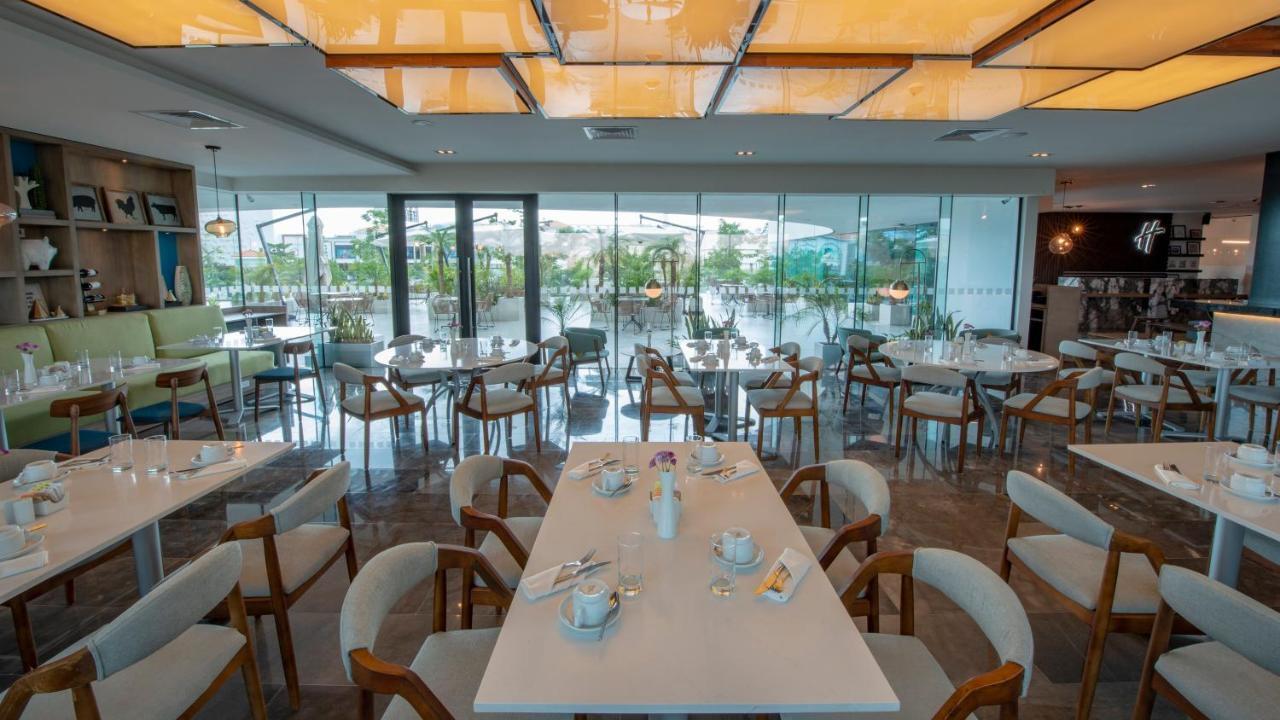 Holiday Inn & Suites - Merida La Isla By Ihg Zewnętrze zdjęcie