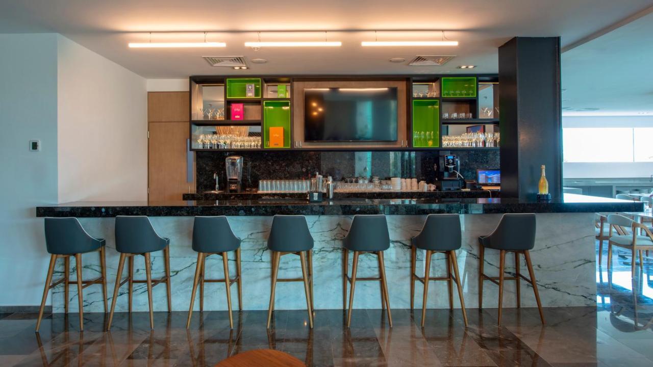 Holiday Inn & Suites - Merida La Isla By Ihg Zewnętrze zdjęcie