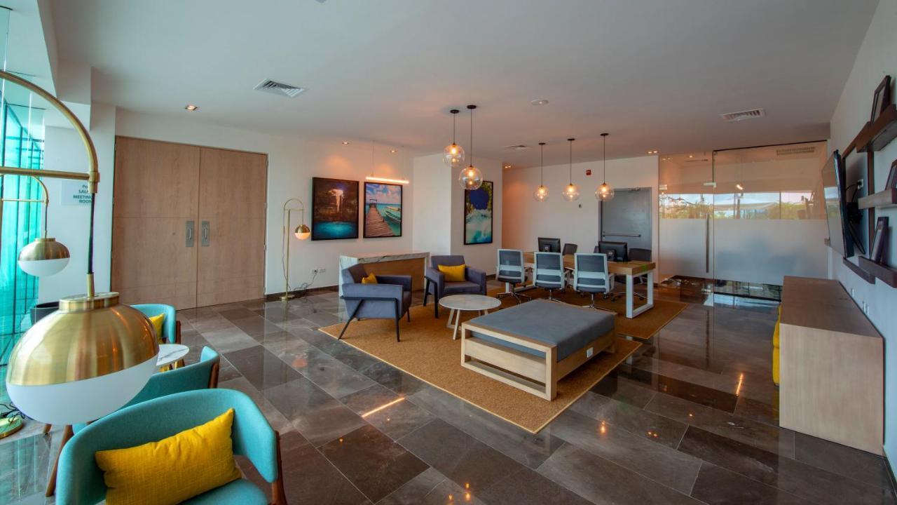 Holiday Inn & Suites - Merida La Isla By Ihg Zewnętrze zdjęcie