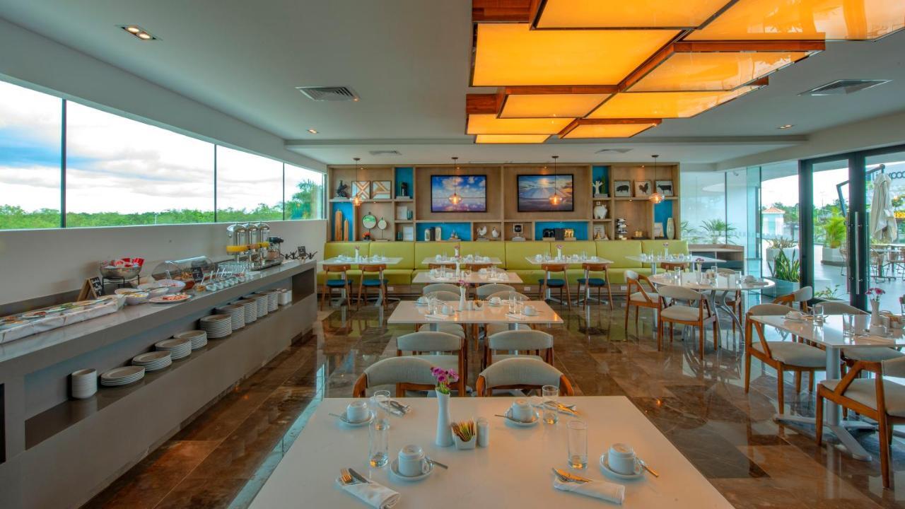 Holiday Inn & Suites - Merida La Isla By Ihg Zewnętrze zdjęcie