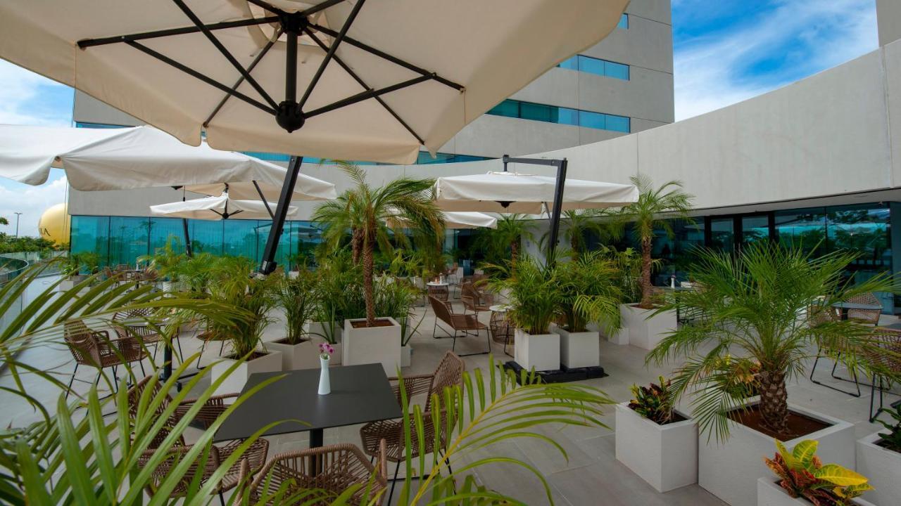 Holiday Inn & Suites - Merida La Isla By Ihg Zewnętrze zdjęcie